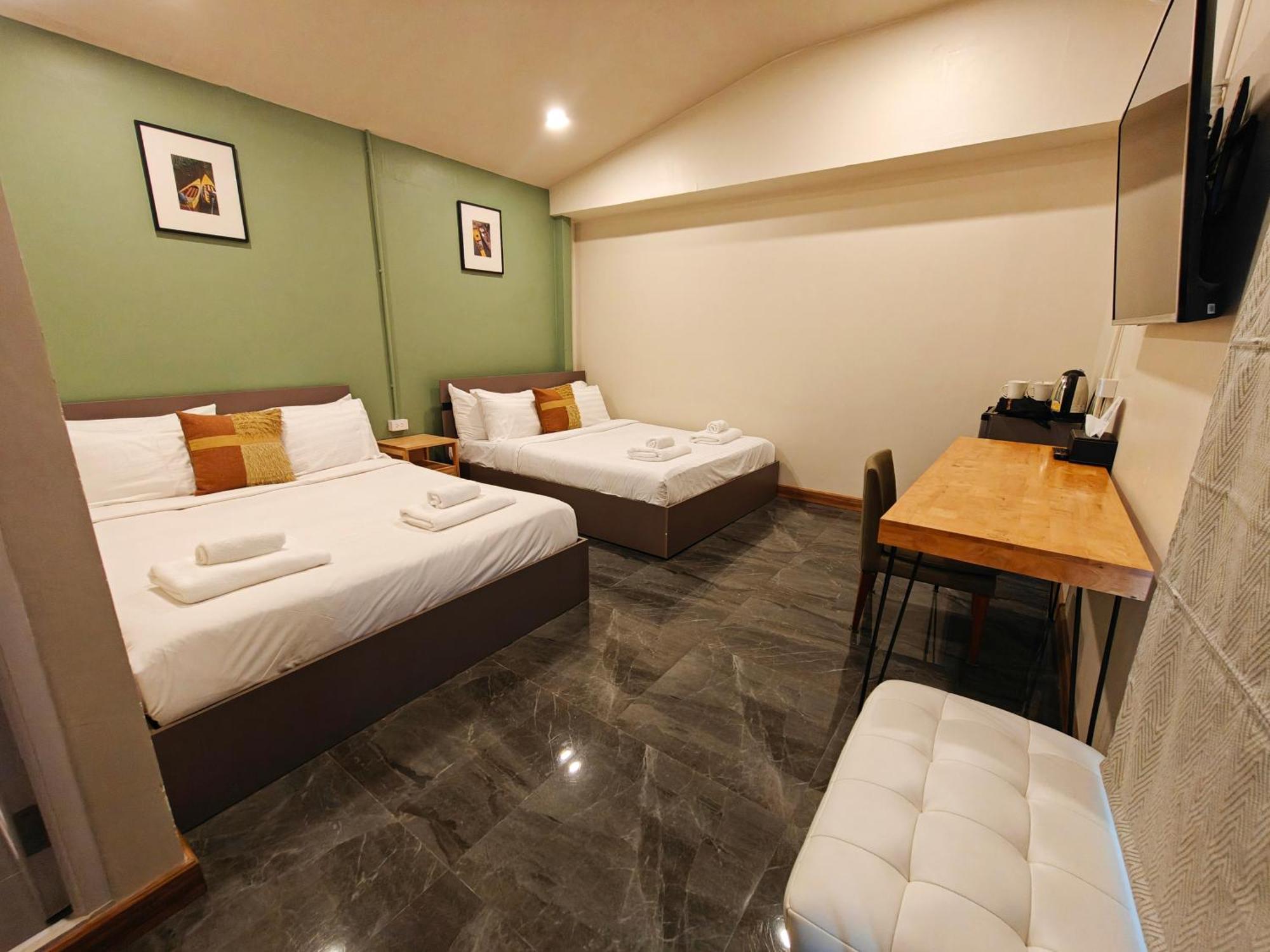 Ployburi Boutique Hotel Чантабури Екстериор снимка
