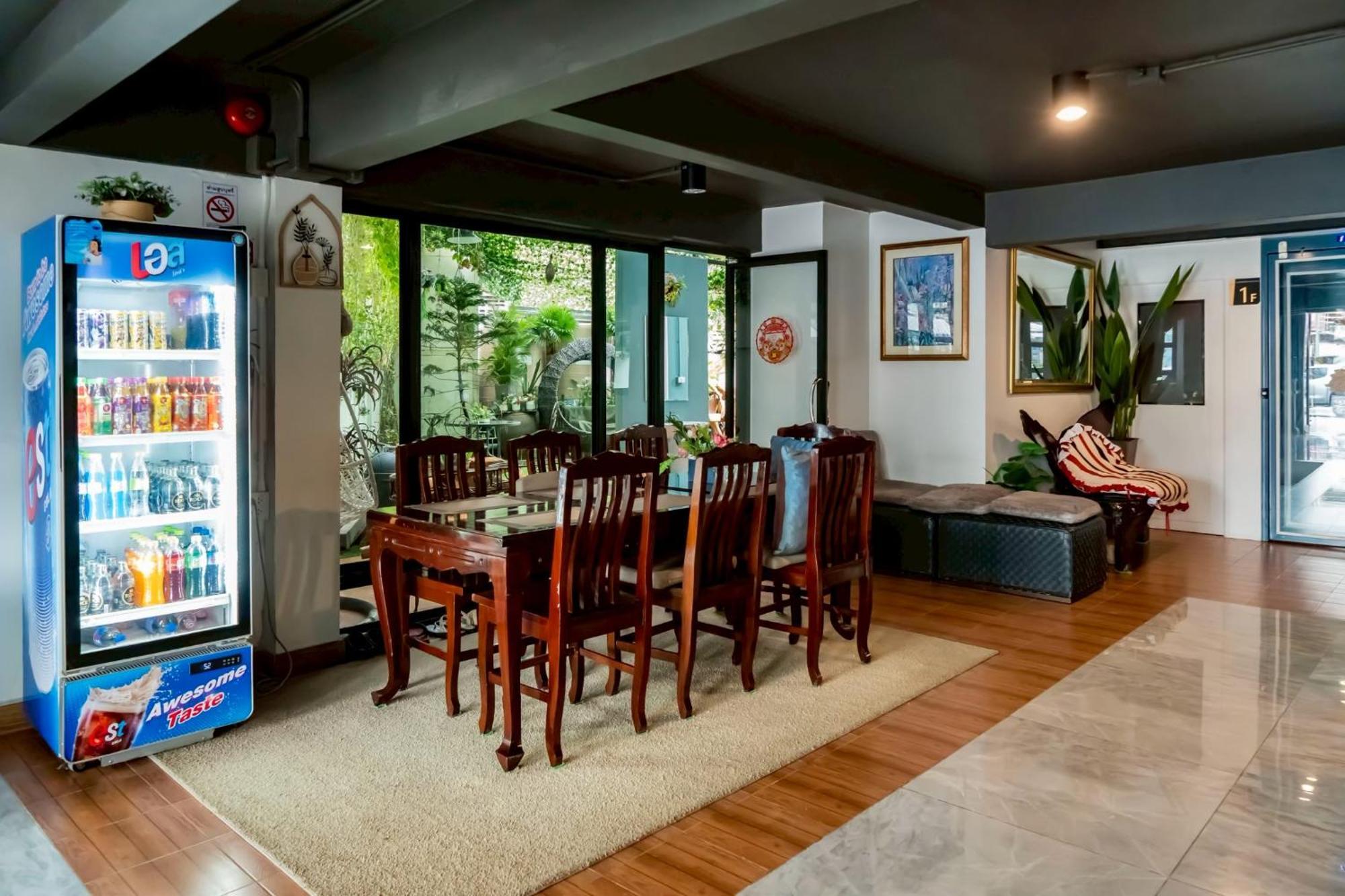 Ployburi Boutique Hotel Чантабури Екстериор снимка